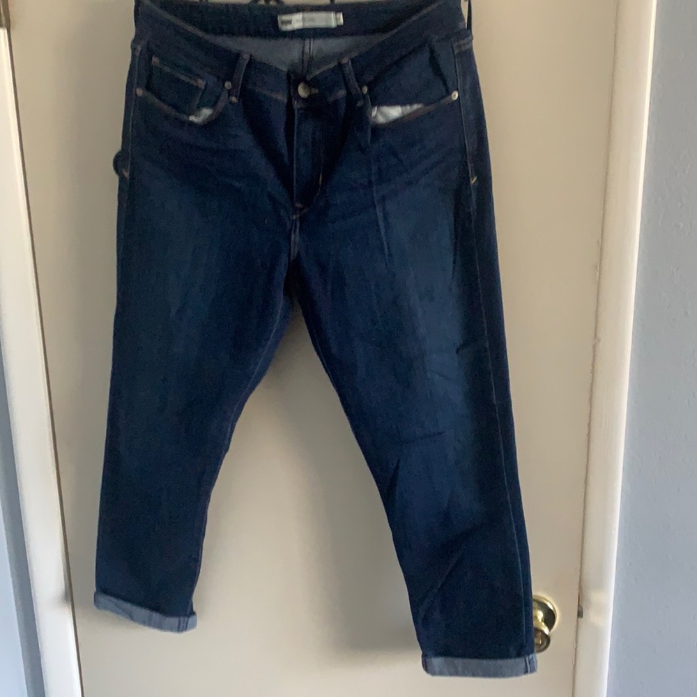 Levis cropped jeans